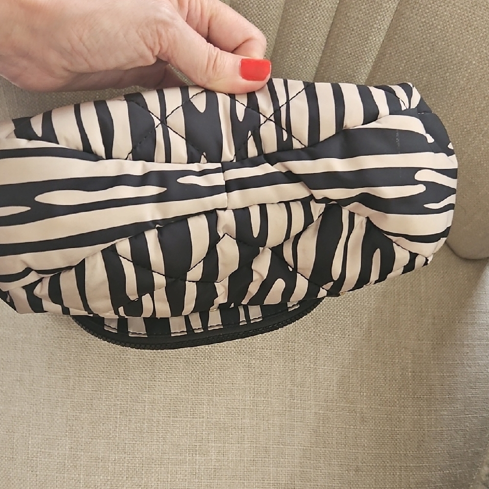 Marc Jacobs Zebra Stripe Crossbody Bag - Picture 9 of 16